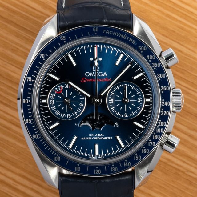 Omega Speedmaster Moonphase 304.33.44.52.03.001 Image 5